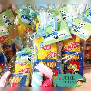 Bolsita de dulces futbolera personalizada con nombre y edad