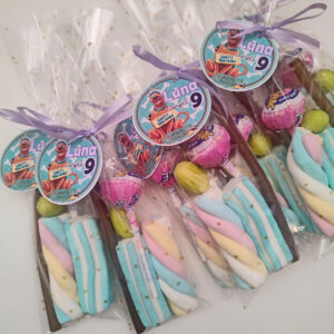 Bolsita de chuches personalizada para cumpleaños con nubes, chupo con chicle, chuche de melón y tronquito de cola, temática Scooby-Doo