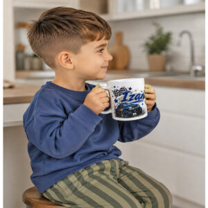 Taza infantil personalizada de plástico con diseño de Monster Truck y nombre personalizado.